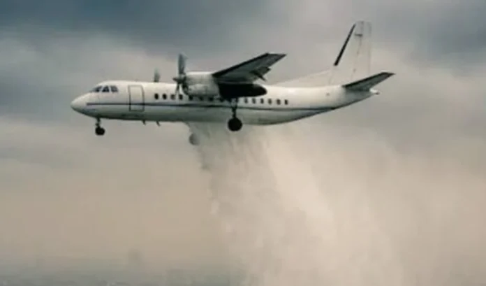 आर्टिफिशियल रेन क्या है? जानें कैसे होती है क्लाउड सीडिंग और कृत्रिम  बारिश